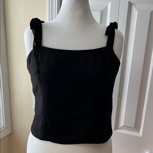 Old Navy Black Tie-Shoulder Square Neck Crop Tank